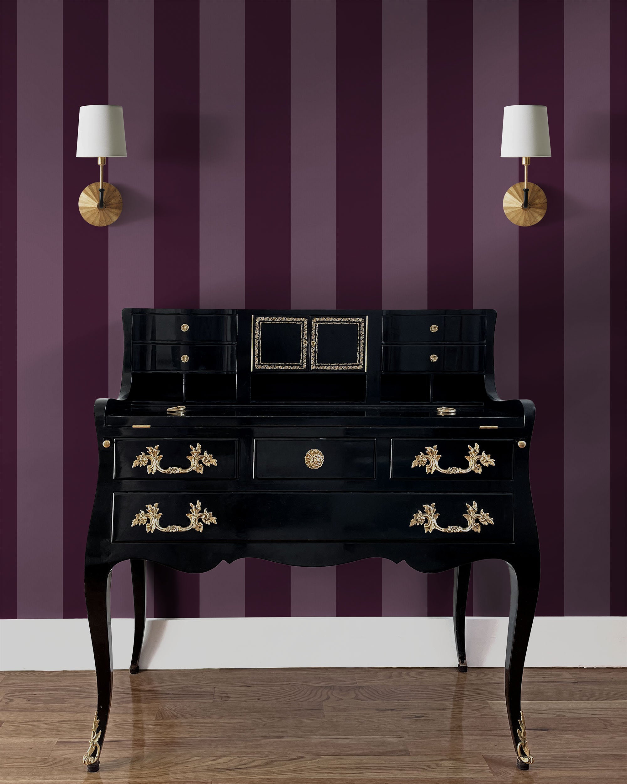 BOLD STRIPE WALLPAPER