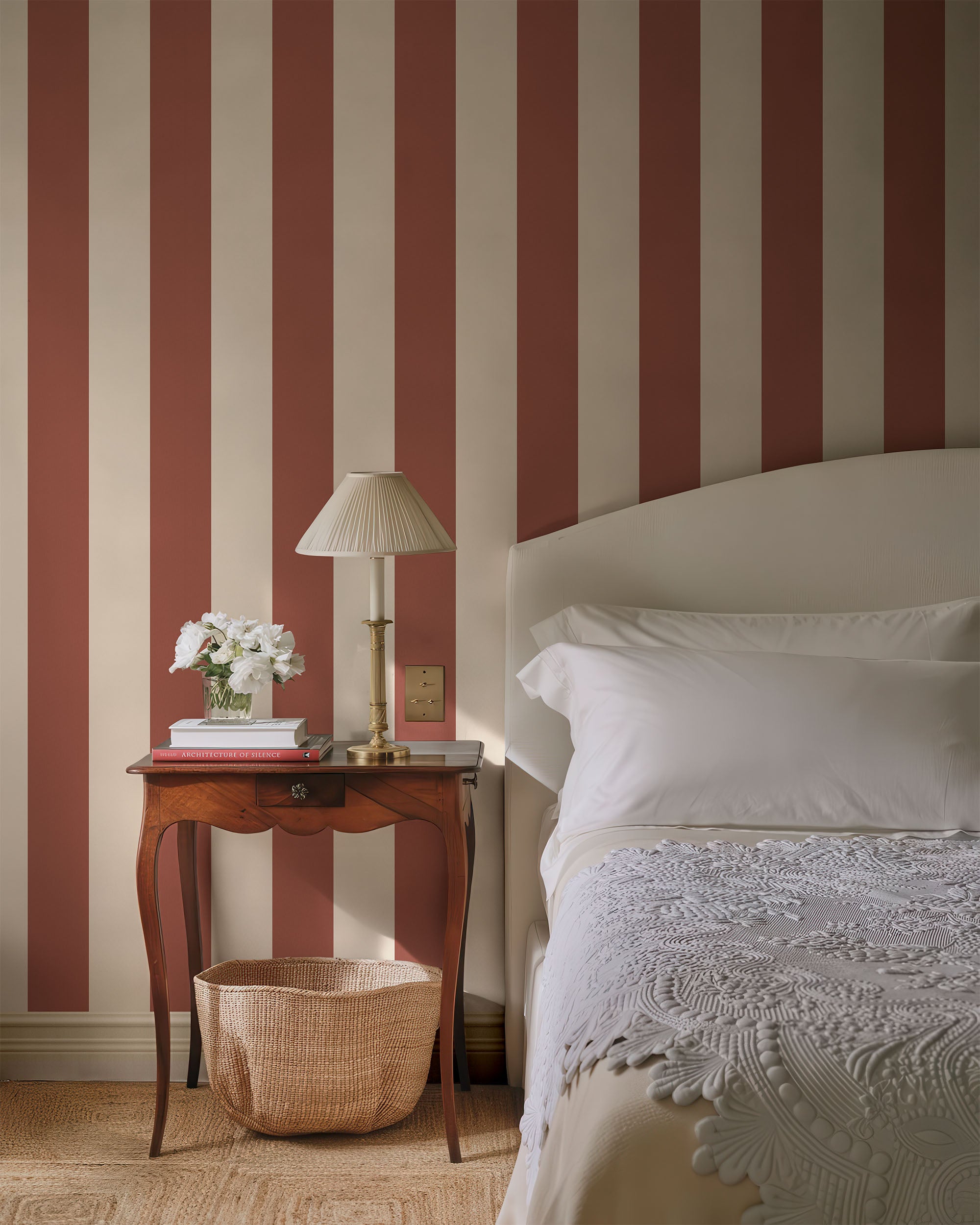 BOLD STRIPE WALLPAPER