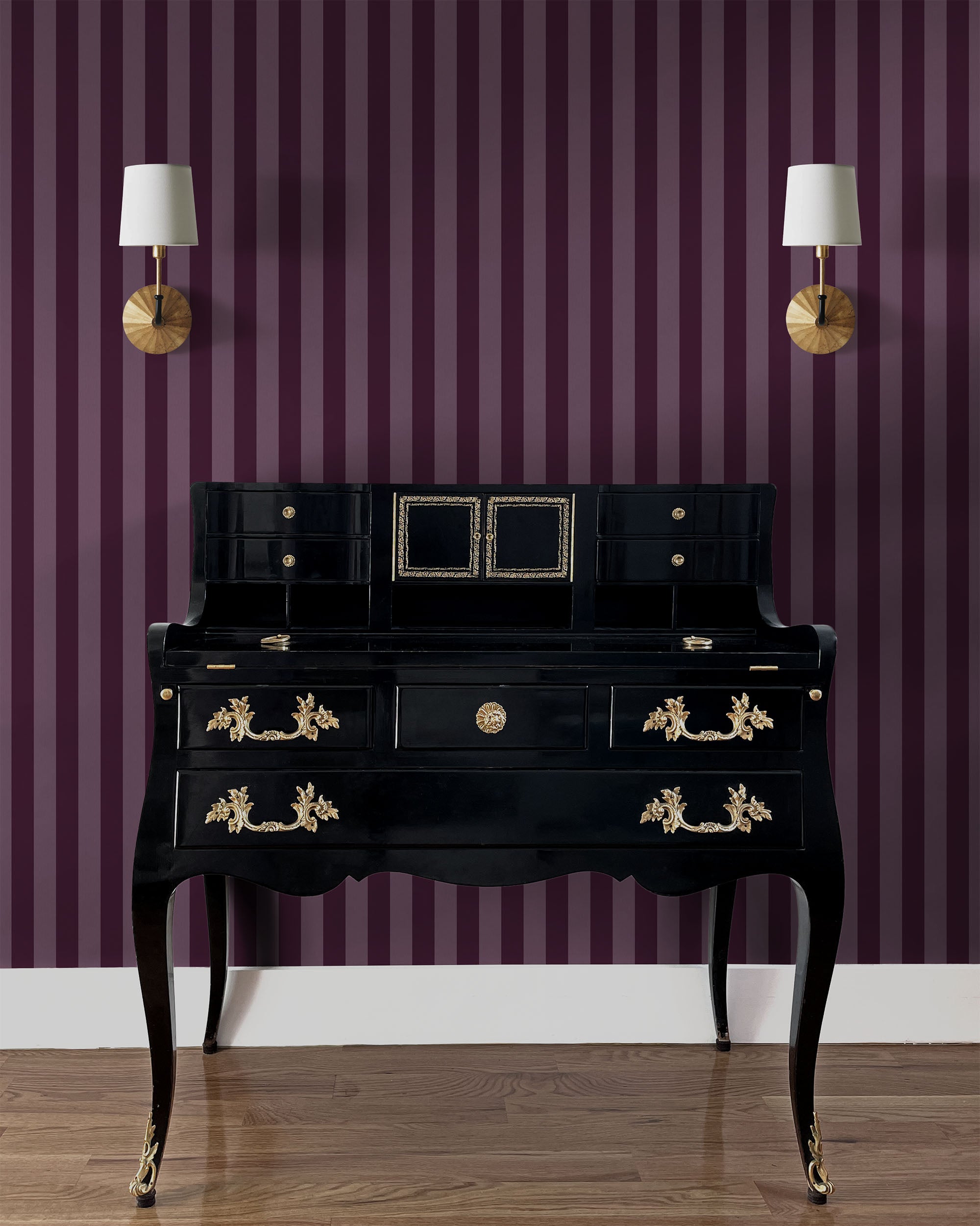 CLASSIC STRIPE WALLPAPER