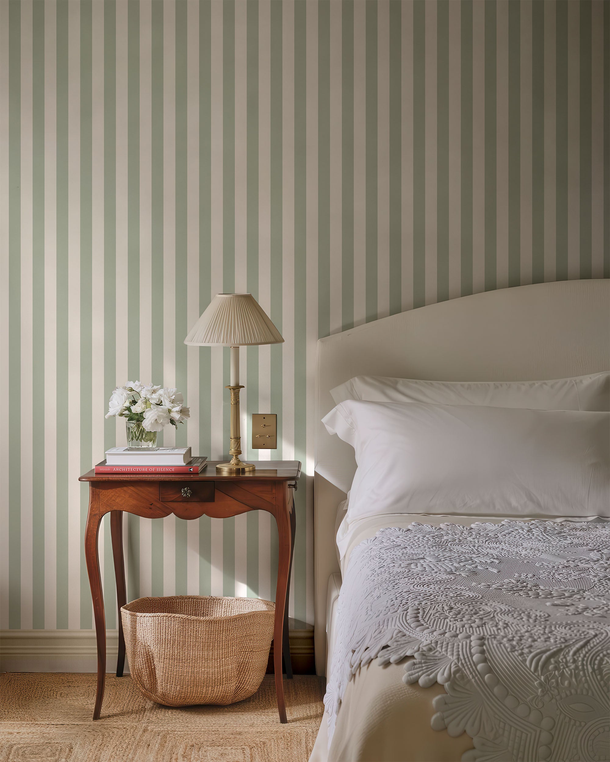 CLASSIC STRIPE WALLPAPER