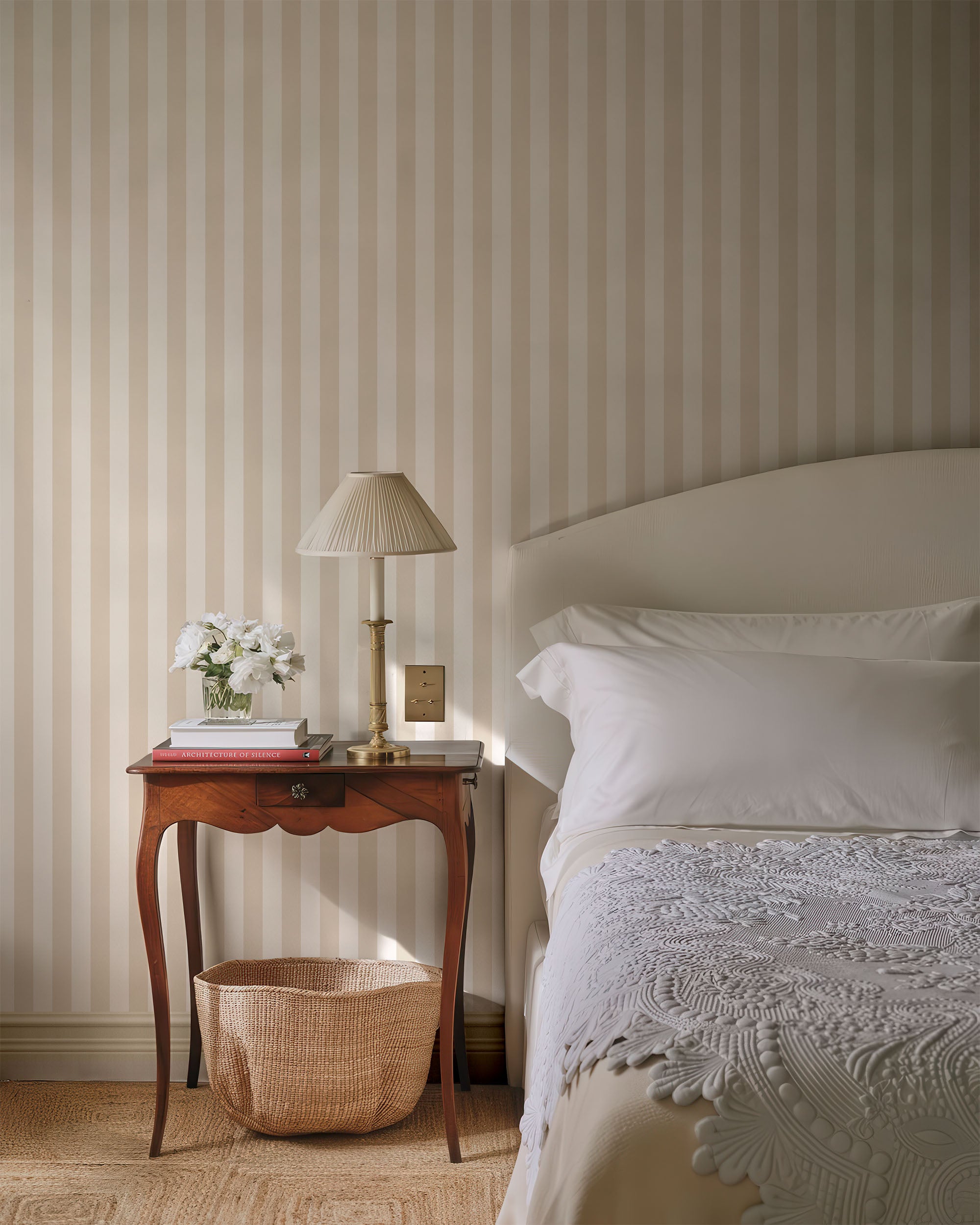 CLASSIC STRIPE WALLPAPER