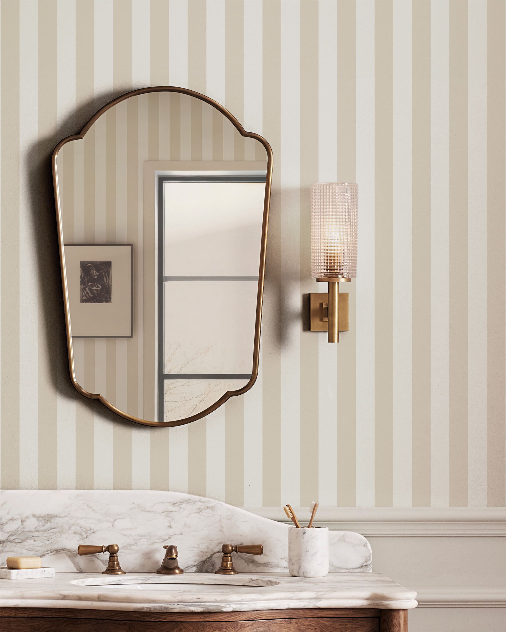 CLASSIC STRIPE WALLPAPER