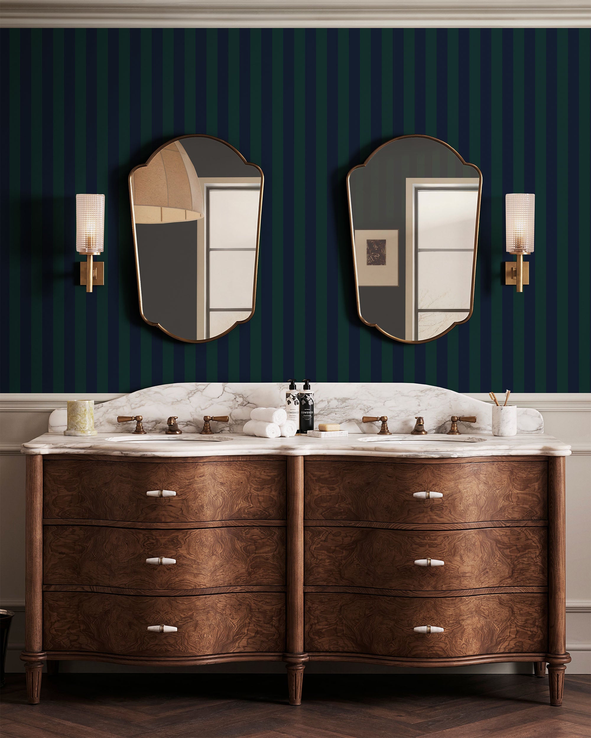 CLASSIC STRIPE WALLPAPER