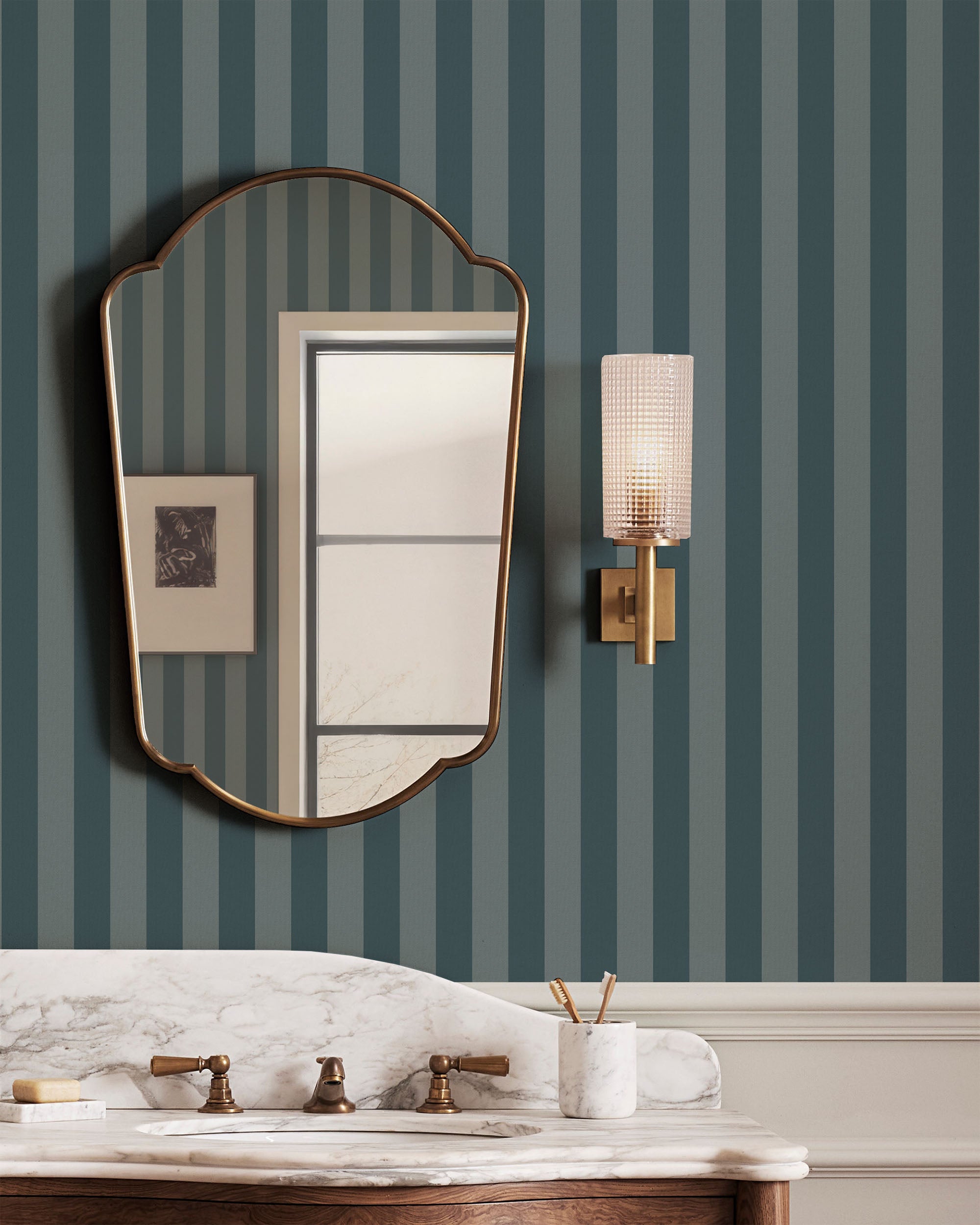 CLASSIC STRIPE WALLPAPER