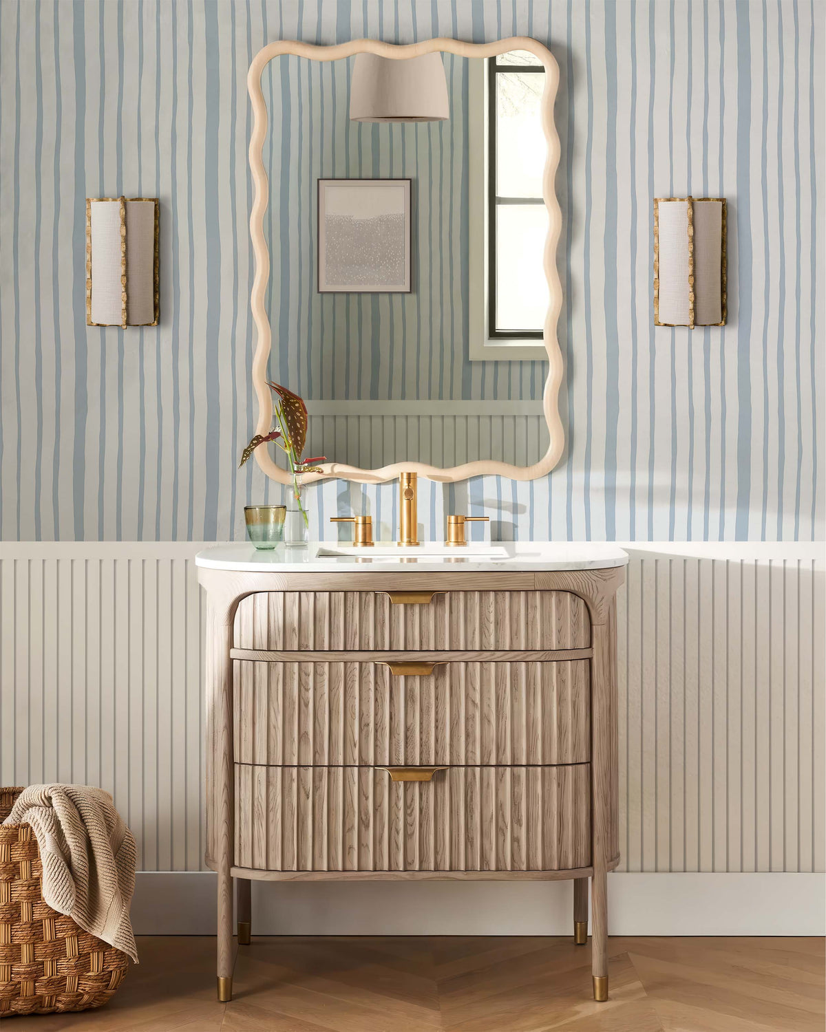 STUDIO STRIPE WALLPAPER