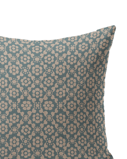 PETAL THROW PILLOW