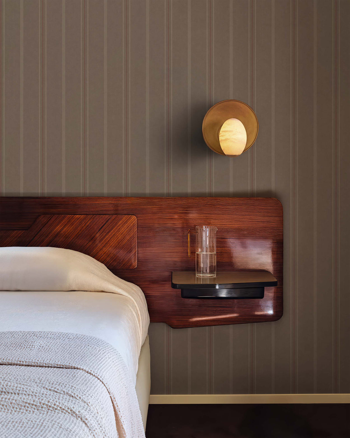 ATELIER PINSTRIPE WALLPAPER