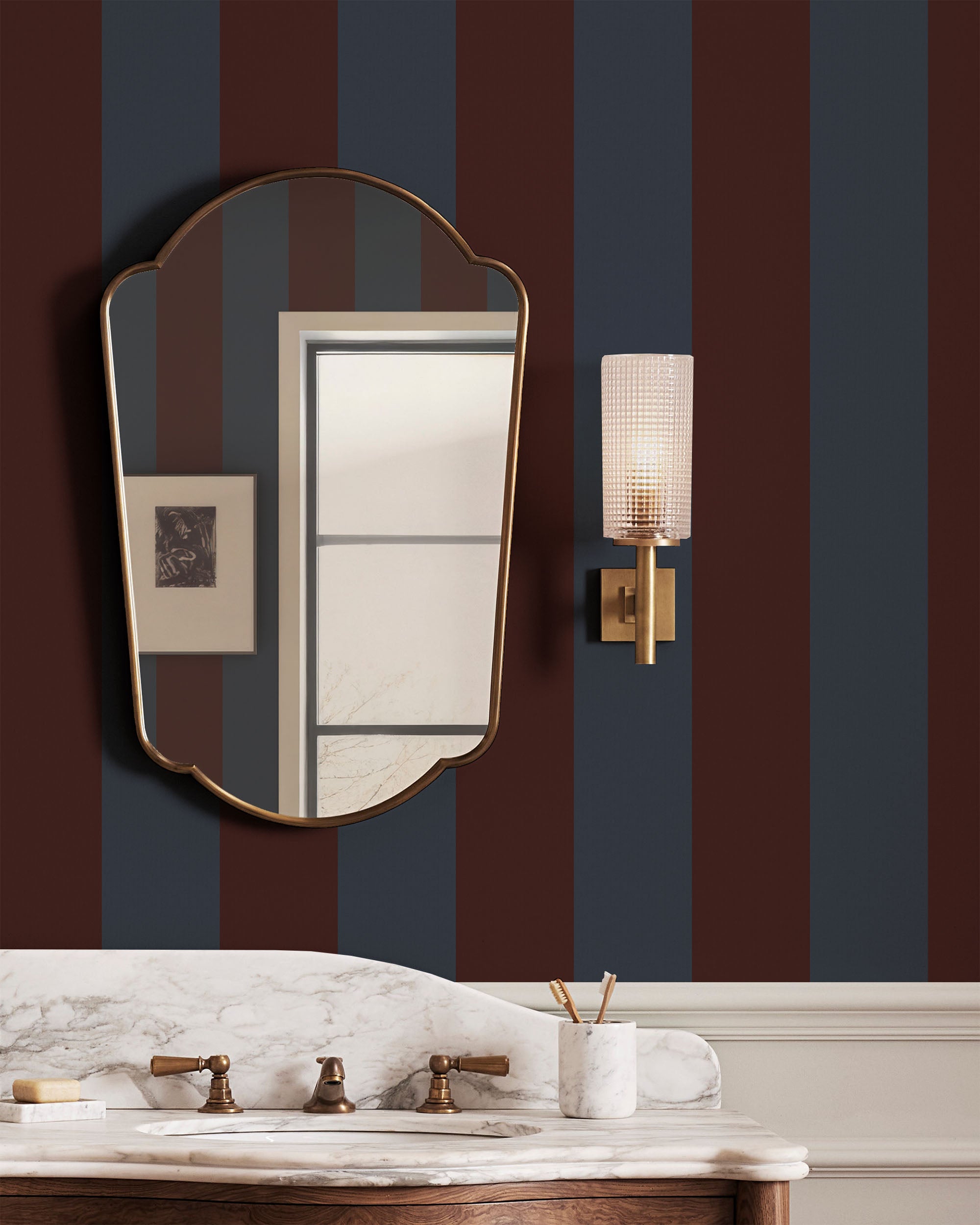 BOLD STRIPE WALLPAPER