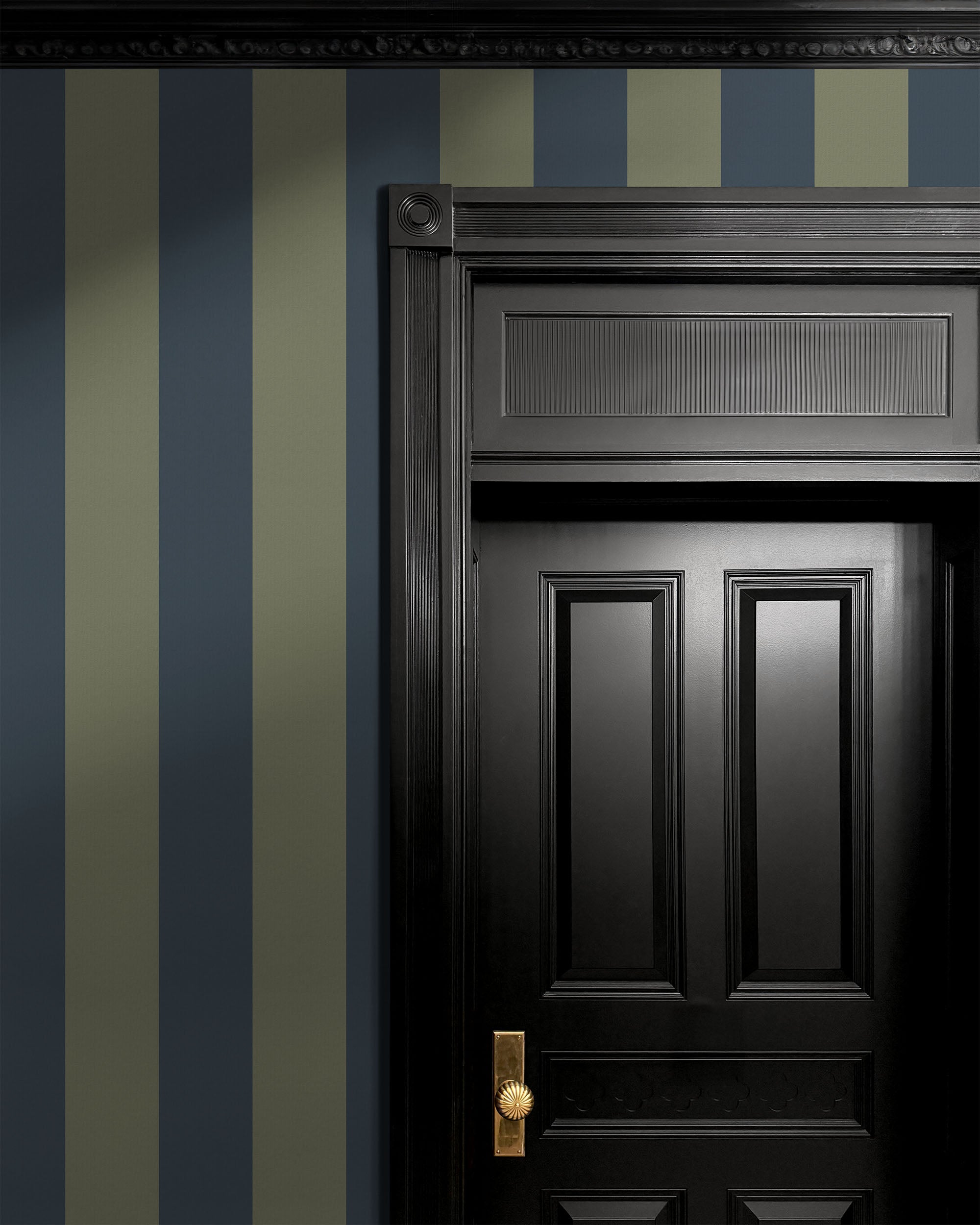 BOLD STRIPE WALLPAPER