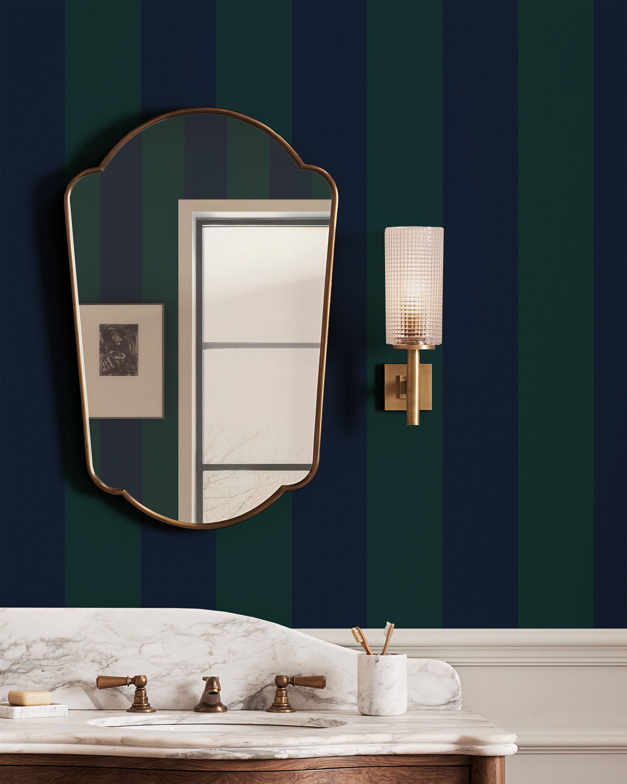 BOLD STRIPE WALLPAPER