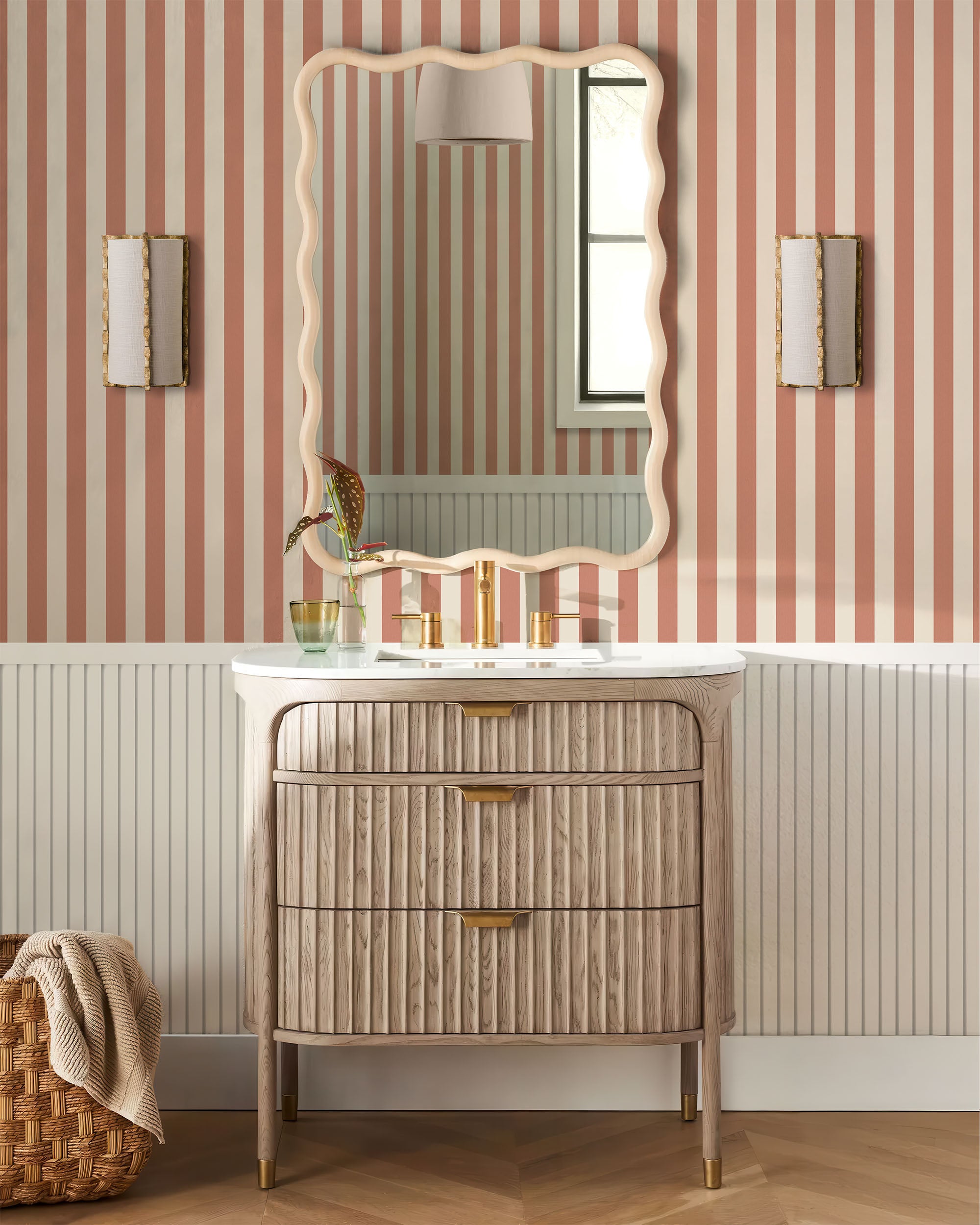 CLASSIC STRIPE WALLPAPER