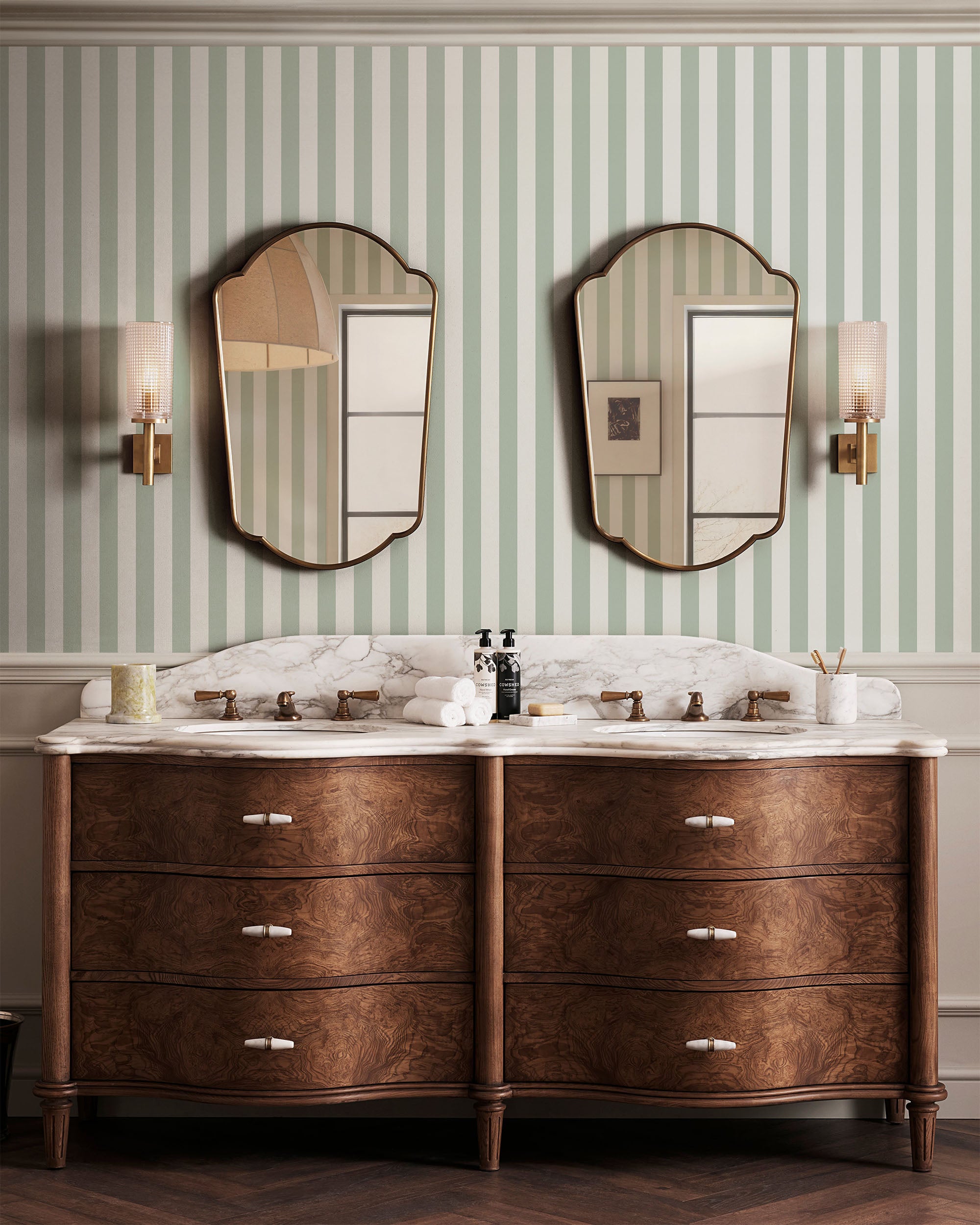 CLASSIC STRIPE WALLPAPER